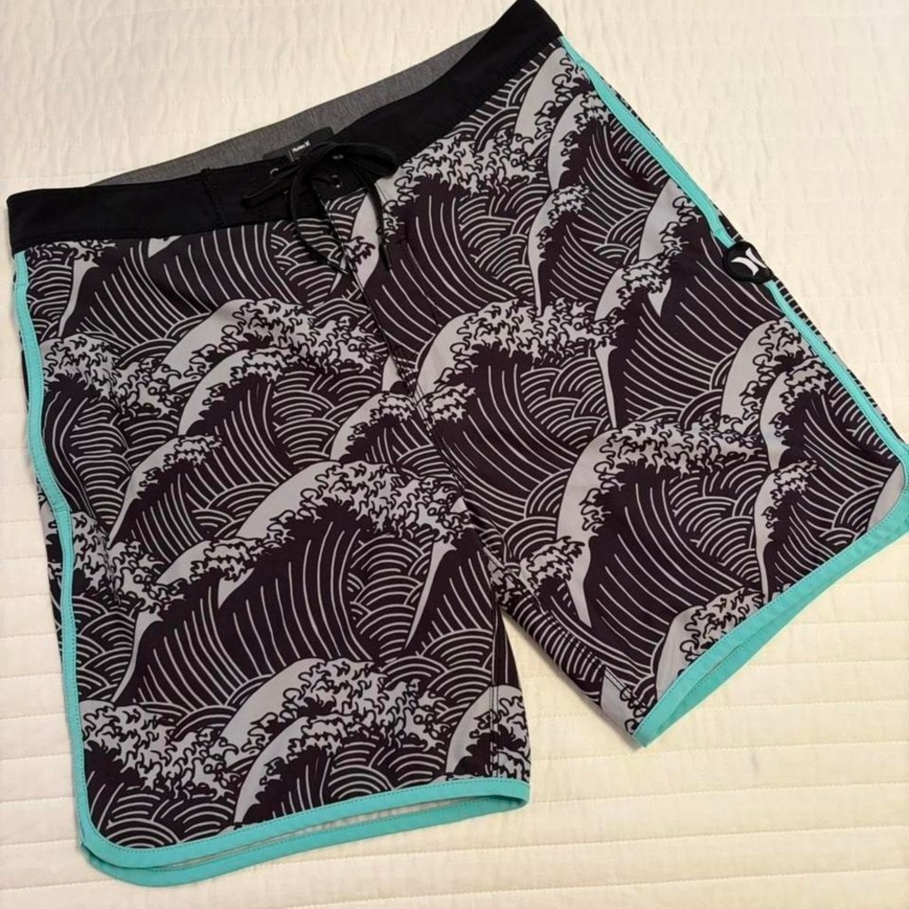 Hurley Black White Wave Design Board Shorts Mens 30